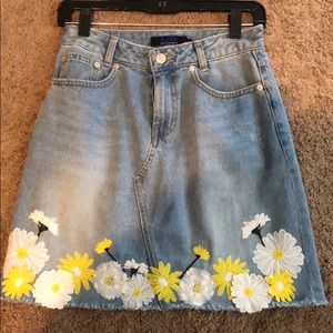 Denim skirt with flower detail
